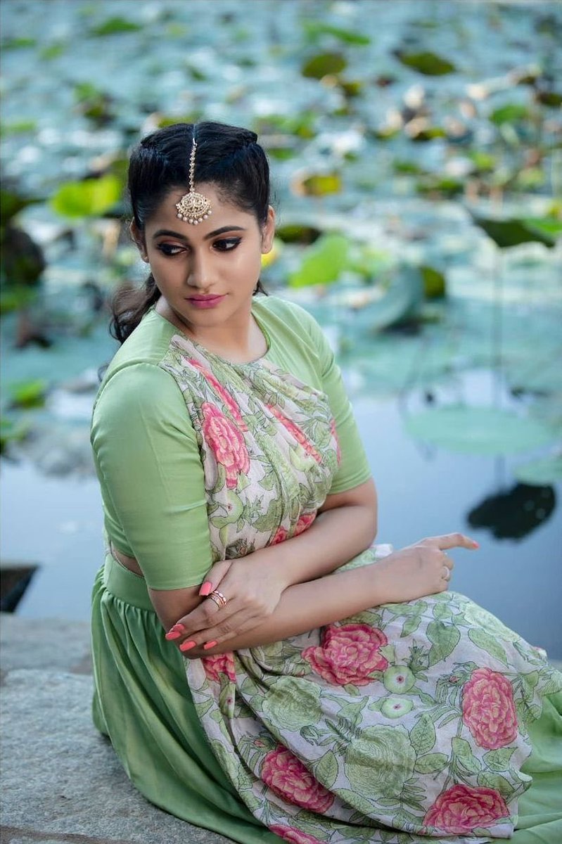 Elegant Beauty #Losliya Recent PhotoShoot !
@Losliyamaria96 ! #CineTimee ! https://t.co/u1agqxEV1U