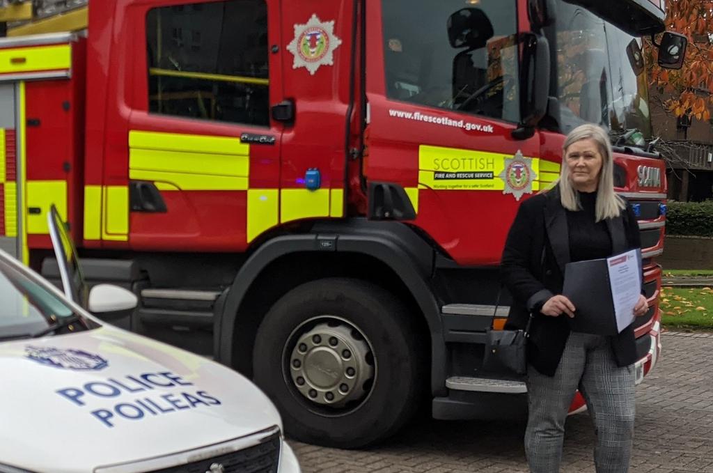 LSOCityofGlasgo's tweet image. Councillor McSporran is Glasgow's "Bonfire Champion" and helped us to launch our multi-agency   Bonfire/Fireworks protocol this morning. The protocol gives all of our partners the information they need to help our communities to enjoy a safe November 5th. 
#fireworkscode
#safety