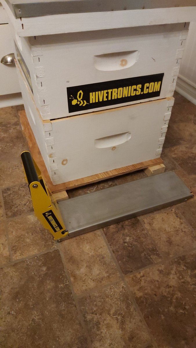 hivetronics's tweet photo. We have been busy doing kitchen demos with the new PHS 2.0 If you would like to see the scale in action head to https://t.co/pKEIK1gWgc and fill out the contact form. https://t.co/e81YQwDj2G