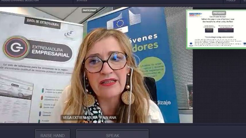 Junta_Ex's tweet photo. ➡ @anavegaemprende pone en valor la labor de la #RedPAE como enclaves estratégicos que ofrecen respuesta integral a #Emprendedores y empresarios
✅En los últimos 5 años, los PAE han gestionado la creación de 4.857 empresas y prestado 89.700 servicios
https://t.co/Z6Xx1kI9lK https://t.co/9ddLipRgZ6