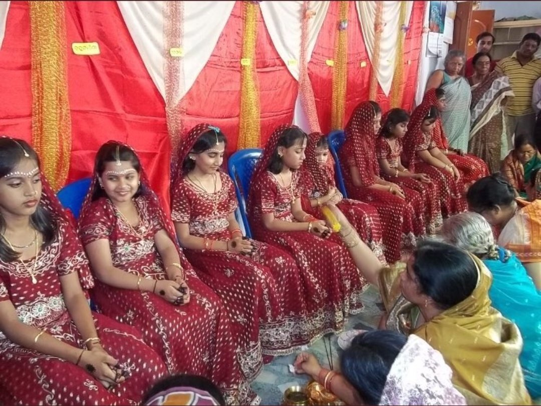 KumarTusam's tweet photo. @ErosNow This is how #Navratri is celebrated. You should think 100 times before launching such shitty add which hurts sentiments of pple who gives u business. 

#BoycottErosNow https://t.co/jRXPyWVKuk