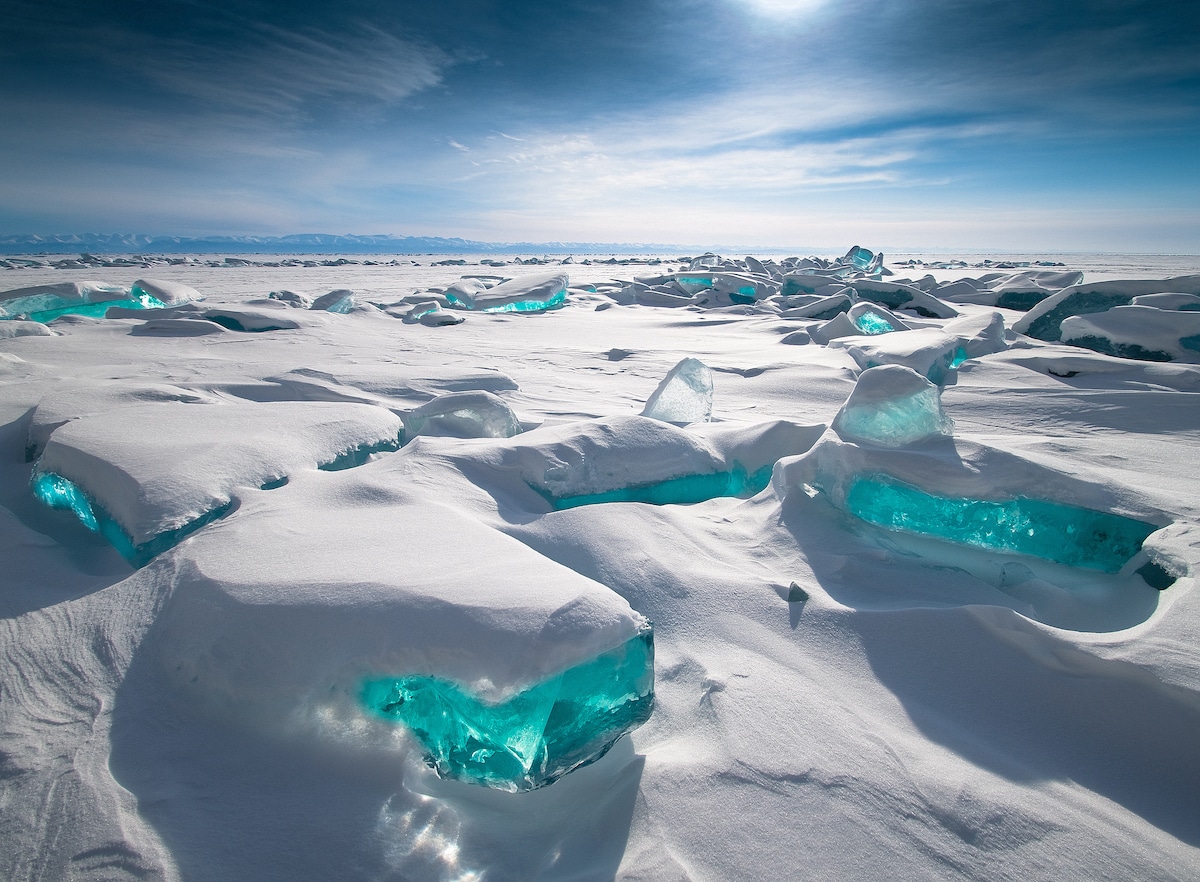 CienciaDelCope's tweet photo. Las fotos ganadores del Weather Photographer of the Year 2020. https://t.co/fAe0SviX3U
1. “Baikal Treasure”, por Alexey Trofimov
2. “Tea Hills”, por Vu Trung Huan.
3. “Sa Foradada Storm”, por Marc Marco Ripoll.
4. “Surf's Up”, por Emma Rose Karsten https://t.co/z8P1fACwBb