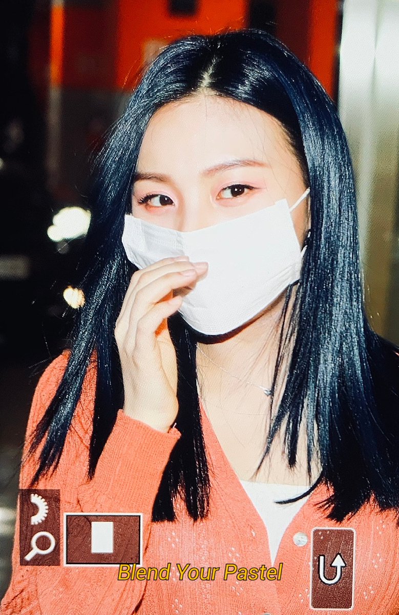 201022 프리뷰 파란머리 찰떡인 우리 천재깽얼쥐 봐주세요ㅠㅠㅠㅠㅠㅠㅠ

#여자친구 #엄지 #GFRIEND #UMJI