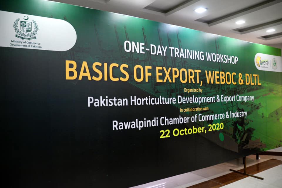 RcciOfficial's tweet photo. Pakistan Horticulture Development & Export Company in collaboration with the Rawalpindi Chamber of Commerce & Industry @Rcci organized a day workshop on “Basis of Export, @WEBOC & @DLTL
#Pakistanhorticulture #Development #TrainingandDevelopment #PHDEC #exports #workshop https://t.co/a796u3VwxZ