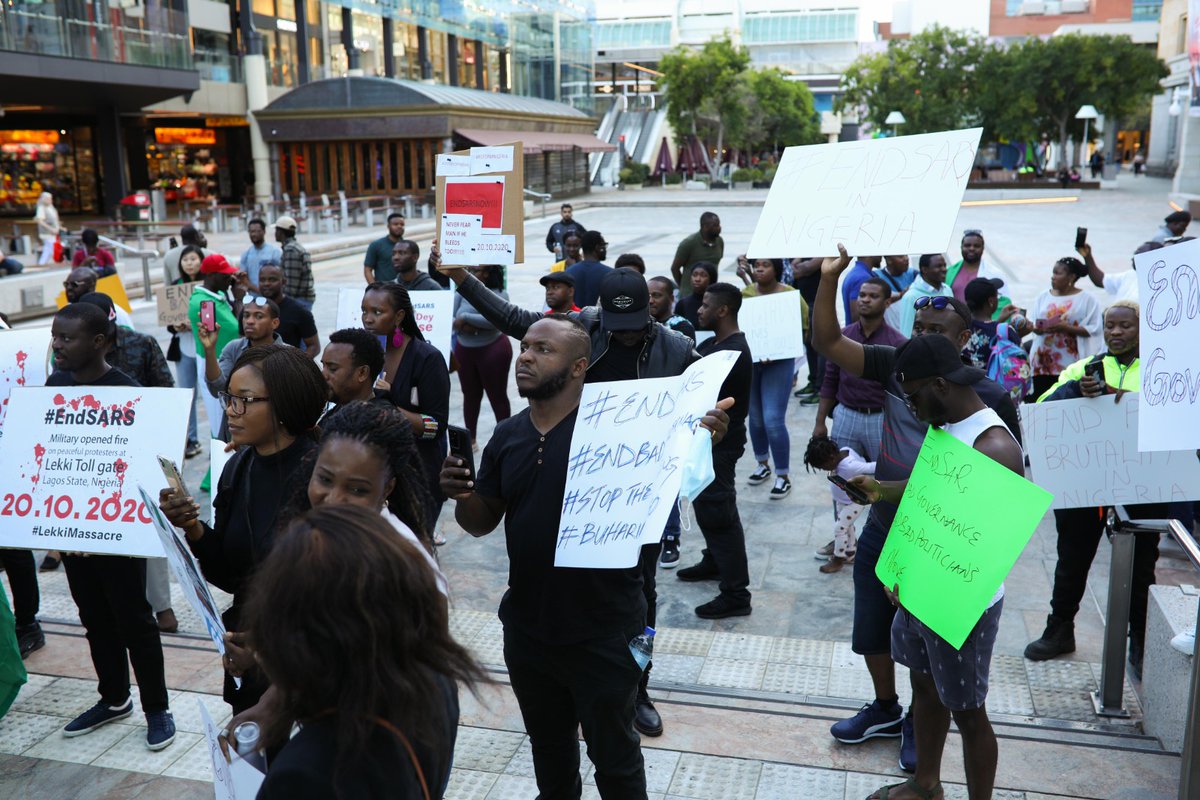SaharaReporters's tweet image. PHOTONEWS: Nigerians In Perth, Australia Join #EndSARS Protest, Demand @MBuhari&apos;s Resignation 
#BuhariMustGo #ENDBADGOVERNANCE