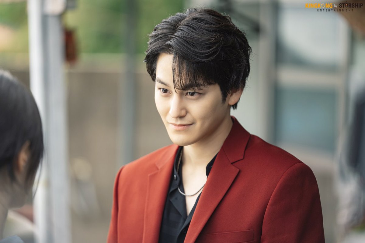 shinsyeo's tweet photo. Sen var ya sen ne şeytansın, sevdim seni 😈🥵 #TaleOfTheNineTailed https://t.co/iGMVCo6KYe
