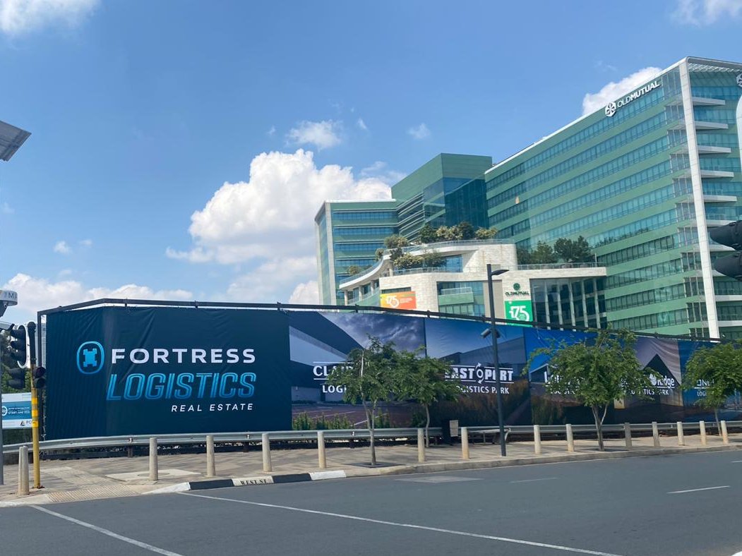 Fortress_Fund's tweet image. Have you seen our new #FortressLogistics billboard at the Sandton Gautrain station? Get in touch with us if you are looking to power your business growth with logistics real estate solutions: fortressfund.co.za/development-pr…