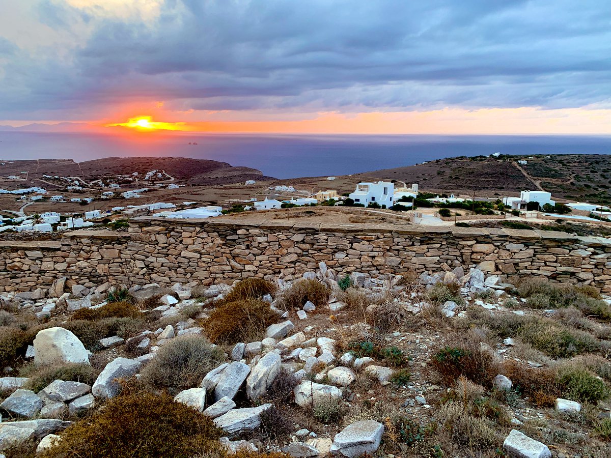 9/9 The Delion is so fully ruined that the excavators believe it was deliberately demolished. You can visit the museum or read Schuller’s 1991 “Der Artemistempel im Delion auf Paros” to learn more!In the meantime, I strongly suggest an autumnal sunset visit to the sanctuary! – bei  Delion