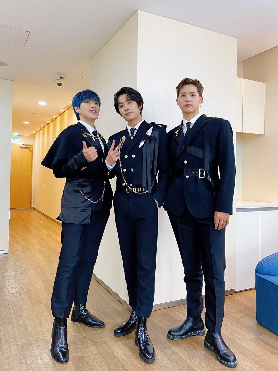 [#B1A4Story] 201022 엠카운트다운📸 '영화처럼'📽 감동적이면서도 오렌지색 하늘처럼🌇 청량한 무대까지🕺 모두 모두 어떠셨나요⁉️ #B1A4 #영화처럼...