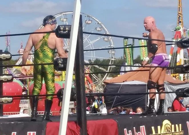 Lodi1Brad's tweet image. A few shots from Sunday’s @ucwtv show where I wrestled the great “Swing Man,” @swinger_johnny! Good times... #LodiRulz #BlowpopsAreBack #Blessed