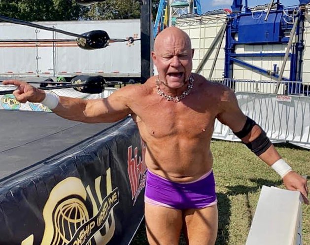 Lodi1Brad's tweet image. A few shots from Sunday’s @ucwtv show where I wrestled the great “Swing Man,” @swinger_johnny! Good times... #LodiRulz #BlowpopsAreBack #Blessed