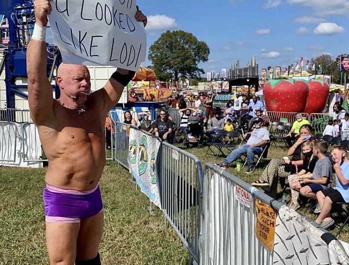 Lodi1Brad's tweet image. A few shots from Sunday’s @ucwtv show where I wrestled the great “Swing Man,” @swinger_johnny! Good times... #LodiRulz #BlowpopsAreBack #Blessed