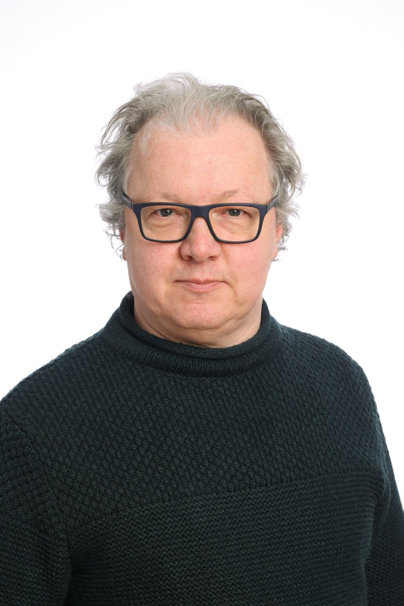 University of Dundee (@dundeeuni) on Twitter photo Professor Kevin Hiom <a href="/UoDMedicine/">UoD Medicine</a> will benefit from a new million-dollar award to help find more effective treatments with fewer side effects for Ewing’s sarcoma – a rare type of cancer mainly affecting children and young people
#StandUpToCancer
buff.ly/37IK4Nl Professor Kevin Hiom <a href="/UoDMedicine/">UoD Medicine</a> will benefit from a new million-dollar award to help find more effective treatments with fewer side effects for Ewing’s sarcoma – a rare type of cancer mainly affecting children and young people
#StandUpToCancer
buff.ly/37IK4Nl