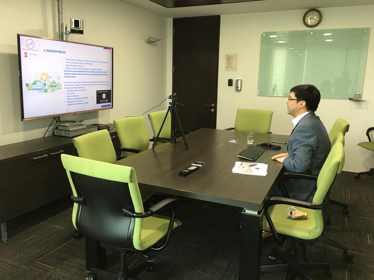 🚨AHORA: Subsecretario de Economía <a href="/ecarrasco_z/">Esteban Carrasco Zambrano</a>
 junto a subsecretario <a href="/previsionsocial/">Subsecretaría de Previsión Social</a> @SubsePizarro
 participan en encuentro virtual para dar a conocer "Paso a Paso Laboral y Recuperación Económica" ✅💪