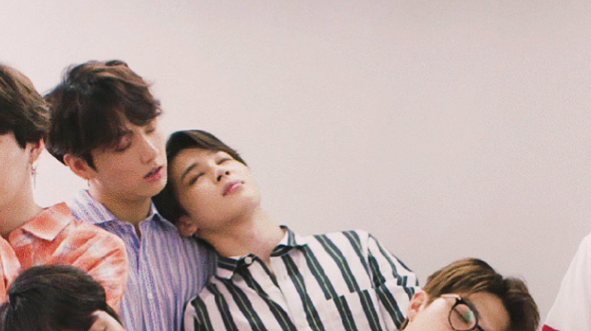 jikook's devastating photo sequence; a thread