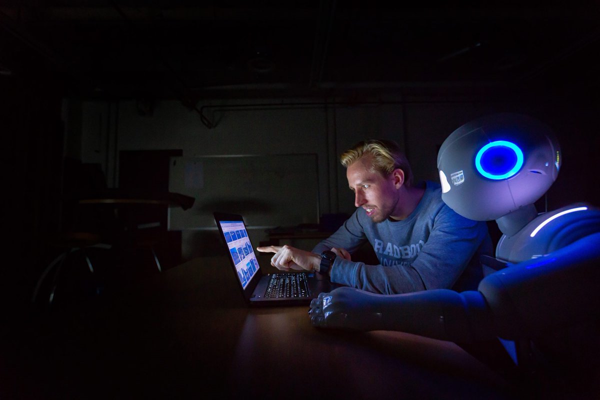 Met de AI Hub Oost-Nederland wordt het AI-ecosysteem in Oost Nederland zichtbaar en toegankelijk gemaakt.
Organisaties die samen en mee willen werken aan innovaties rondom #AI zijn van harte welkom om contact op te nemen voor meer informatie > https://t.co/SCGpBkk3K9 #Lifeport https://t.co/gbslL3cXiK