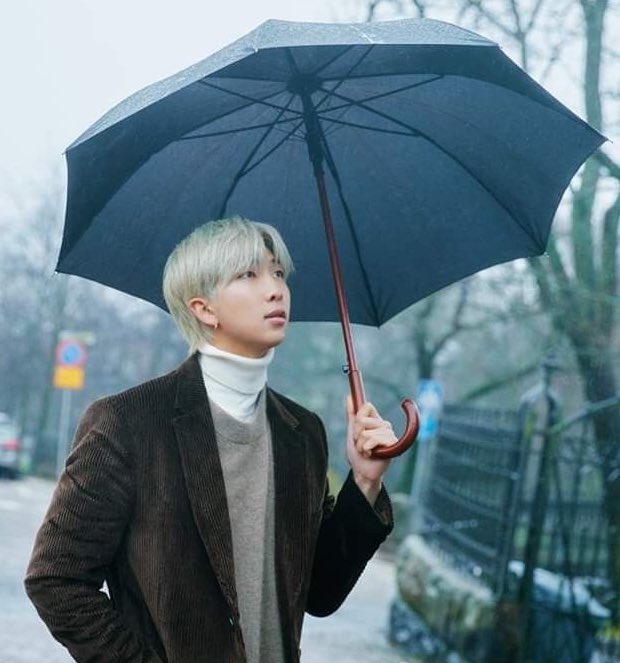 lindsayhunt121's tweet photo. An album for every season, for every feeling that you are going through, and any mood that you’re in. #2YearsWithMono https://t.co/nUzFOX2d1X