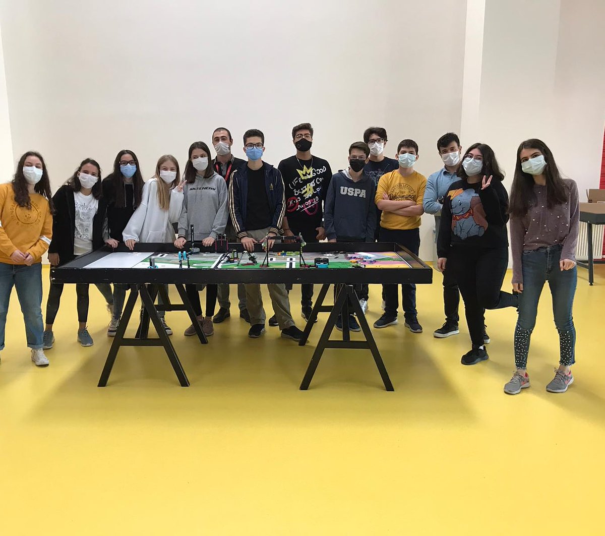 AsklepiosFll's tweet photo. Team Asklepios &amp; Team Cerberus
#bkmanisalise #fll #firstlegoleague #robotic #legoeducation #teamwork #fllturkey #bilimkahramanları #asklepios #legoteam #technology #bahçeşehirkoleji
@CemMaviengin @umutsalgin @zzafererkan @CemMaviengin @BKManisaLise https://t.co/7OukO7j4tR