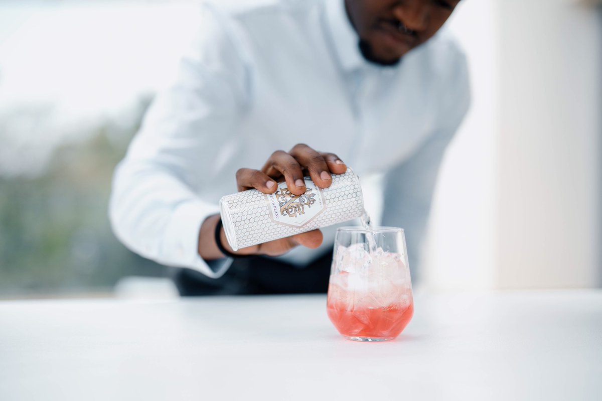 Mmisology's tweet photo. I present to you the official @houseofbng cocktail ‘Moghel’ created by yours truly. 

#BNGNectar
#HouseofBNG

📸 @Cedric_Nzaka https://t.co/ljNiu9EMNF