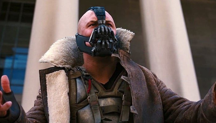 Suddenly Bane no longer looks weird.
#thanks2020