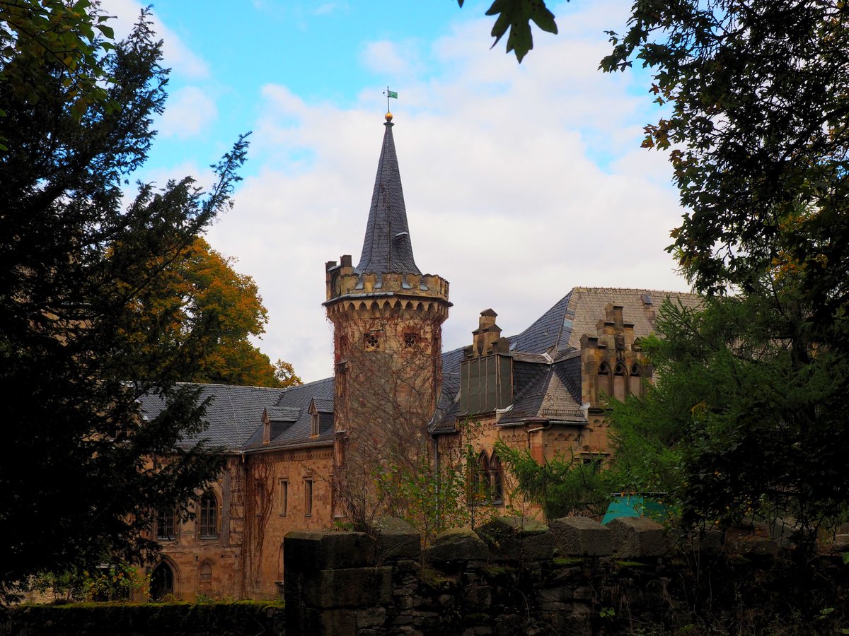 DivinoNature's tweet photo. #SchlossReinhardsbrunn #Friedrichroda #Thüringen #meinthüringen #Geschichtsdenkmal
#Schlossruine #castleruin
Jagdschloss des Herzogtums Sachsen-Coburg und Gotha – eng verflochten mit dem englischen Königshaus.
Diente als DDR-Filmkulisse für #Rapunzel. https://t.co/8SfSkezI0t