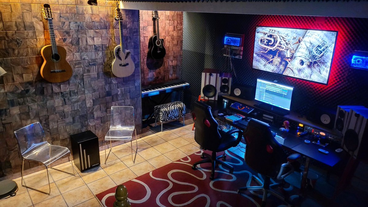 Nuevo estudio, nuevo control... 
#homestudio #musicproducer