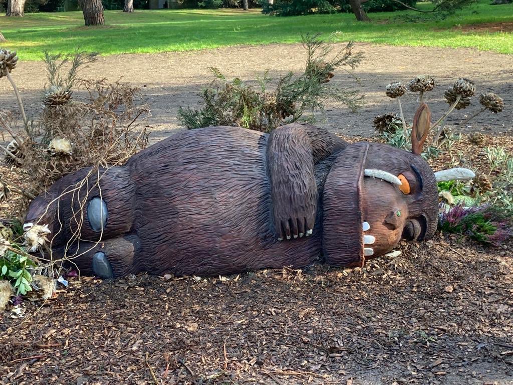 chainsaw_carvin's tweet photo. We carved these back in February/March and due to lockdown the event was cancelled. We are proud to announce that the Gruffalo trails at Kew Gardens and Wakehurst place opened this week and we made a set for each site. We collaborated with Mr Dave Flemons to produce these. https://t.co/9bGUq4fK48