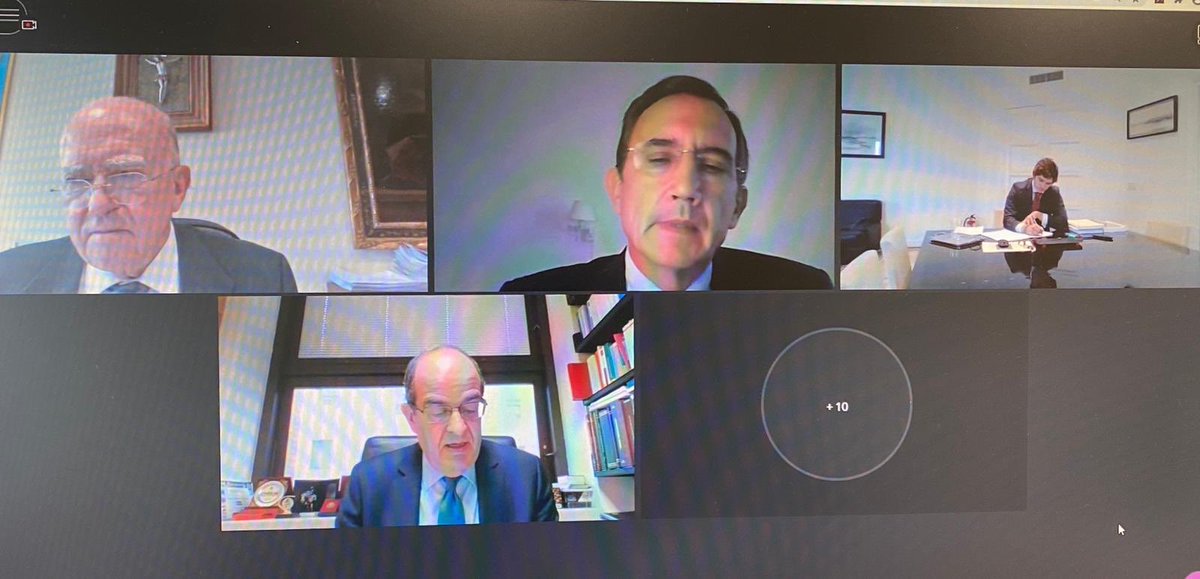 MVE65's tweet photo. Defensa de la tesis doctoral presentada por D. Jorge Galán Sosa, del programa en Derecho y Economía, titulada “La regulación del autoconsumo de energía eléctrica: propuestas de mejora a partir de un estudio comparado”, dirigida por la Dra. Dña. Marta Villar Ezcurra.#Fotos https://t.co/LpYxURCh5h