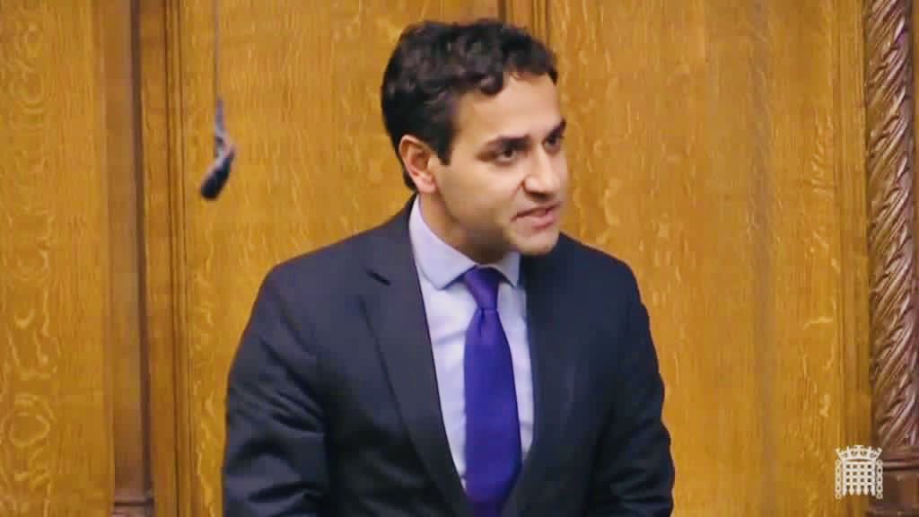 Rehman_Chishti's tweet photo. Ahead of Parliament going into Recess, delighted to present a new @Humanists_UK Humanist Marriage Bill in @HouseofCommons which, if passed, would legalise humanist marriages in 🏴󠁧󠁢󠁥󠁮󠁧󠁿 &amp; 🏴󠁧󠁢󠁷󠁬󠁳󠁿 https://t.co/YpC9gKJ3YG