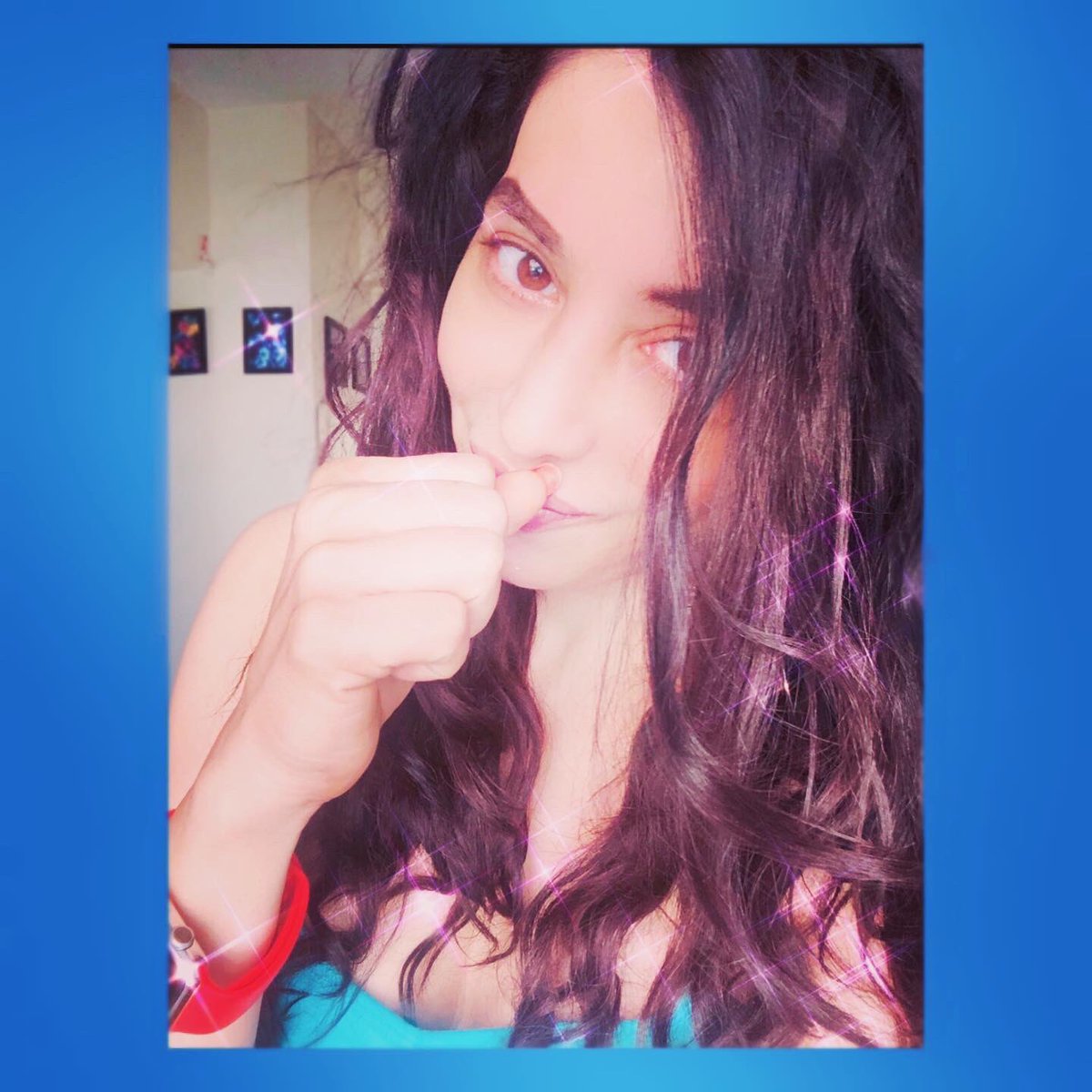 mreenaldeshraj's tweet photo. SOMETIMES I WISH THAT I COULD FAST FORWARD TIME,JUST TO SEE IF IT’S ALL WORTH IT IN THE END
#lockdown #peace #peacefullife #somuchpeace #happiness #mreenaldeshraj #mreedazzle #lovealways #worthit #selfies #wondering #thinking #thinkingzone #smiling #happiness #happy #happyme ♥️ https://t.co/eaaVCVxljz