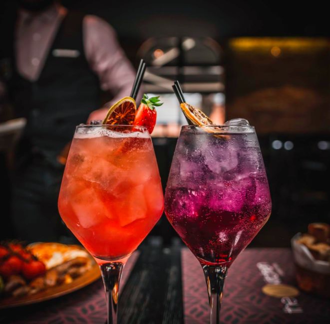 Themkitchenbex's tweet photo. At least we can always rely on 2-4-1 cocktails at The M Kitchen to cheer us up! 😉  

https://t.co/8tAOOvTYwc
020 8303 9918 https://t.co/IkXnJJkYS2