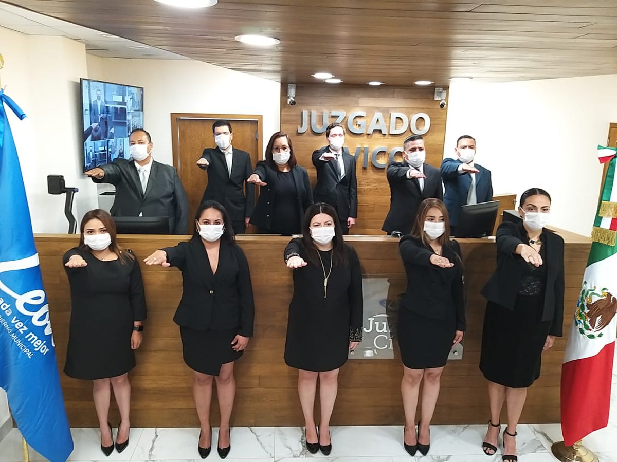 christiancruzmx's tweet photo. La #JusticiaCívica tiene como objetivo contribuir a la solución de los diversos conflictos de nuestra ciudadanía, procurando en todo momento su resolución de manera legal y pacífica. 

Enhorabuena por el compromiso asumido y trabajemos unidos por #UnLeónDiferente https://t.co/BaKghkyncd