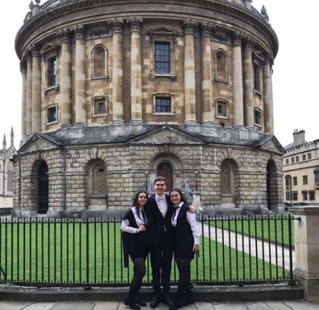 BlackpoolSixth's tweet photo. Lovely update from three of our former students who are now settling in at @UniofOxford

🎓 Sian Morris, James Farrow and Levi Hayes all left Blackpool Sixth this Summer.

"We’re all sending love from matriculation! Thank you so much for the support you gave us to get us here." https://t.co/fCchMnSqLB