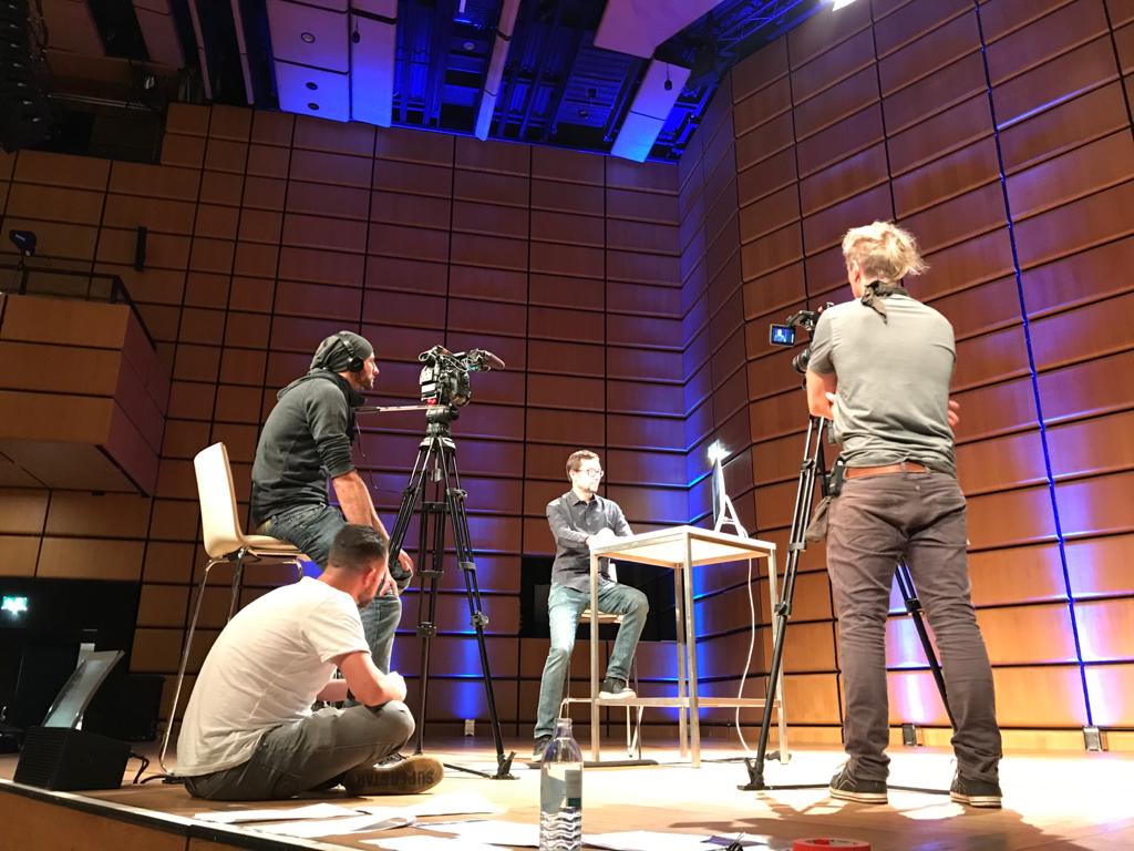 At 18:10 watch the Virtual Congress Opening featuring some special nuclear music. You will be excited! Access via: bit.ly/3jl2p5c

Afterwards at 19:00 the “Welcome Social Hour” will offer a nice concert with fun interaction with #SQRL. Access via: eanm20.eanm.org/welcome