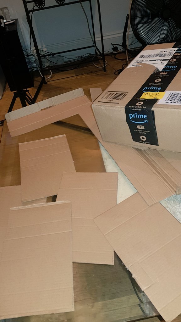 The_Techover's tweet image. Day 1 #100daysoftech challenge:

Built a robot out of @amazon cardboard boxes. I order alot from Amazon and always have boxes piling up. Wanted to repurpose them for something special and do my part to reduce waste🌍

#missionunboxable #sustainability #BlackTechTwitter #Robotics
