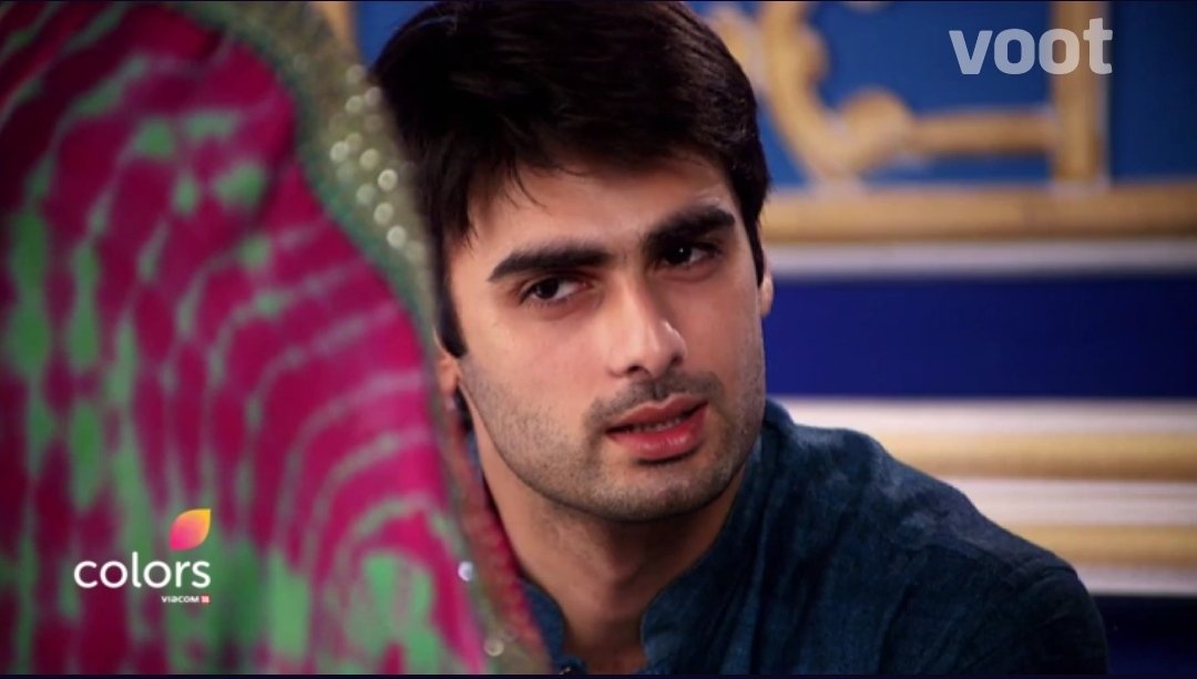   #5YearsOfSwaSan 28 May 2015 The glint of evilness in his eyes while words were ready to burn anybody when he was happy seeing his plan getting succeed on the other hand it was breaking point for her watching her love suffering.   #VaHe