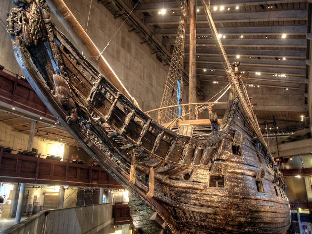 Daniela4Quantum's tweet photo. In my work with #teams, I see increasing evidence that #consensusthinking is rewarded at the expense of #real, #authentic, #criticalthinking, taking the ship down slowly, like the proverbial #Vasa ordered to sea in spite of its #instability by an #impatient king. https://t.co/tUulKCtcoO
