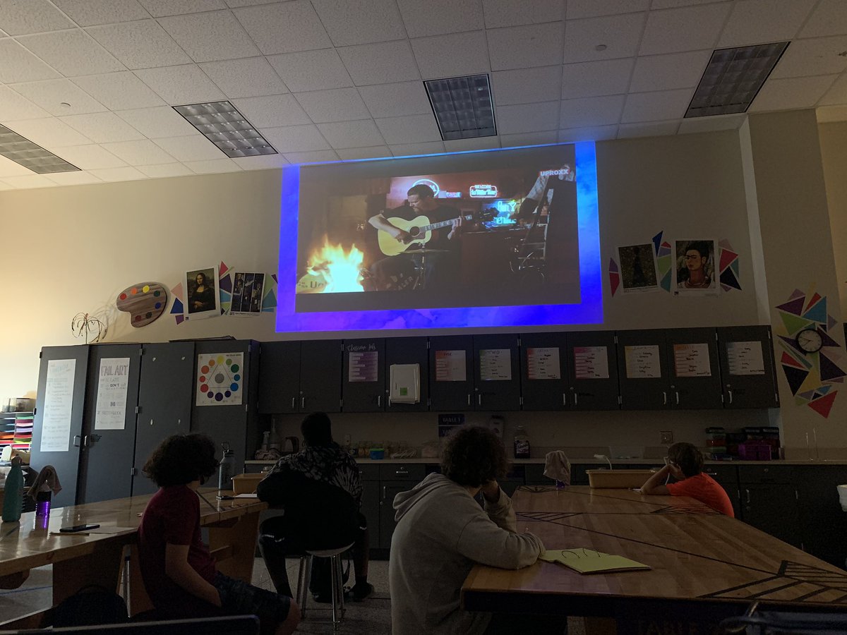 MrsLaceyART's tweet photo. I love it when my students are glued to their warm up. #neonsignmaking @UPROXX #dyingart #ryaneastlyn @SchindewolfKISD @kleinfinearts https://t.co/BljjQBLswr