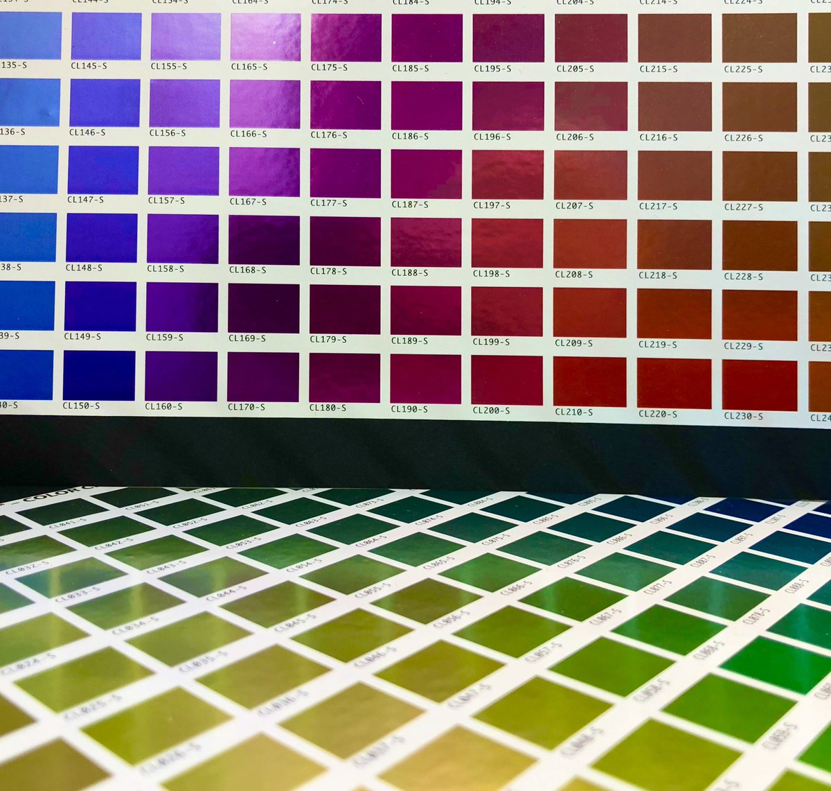 CSPouches's tweet photo. Look at the shine on those! If you want your pouches to have some extra ‘dazzle’ then get in touch! With a wide range of rather spectacular metallic finishes there’s something for everyone! Speak to Leigh or Emma on 01902365840 #pouches #packaging #spectacular #brands #looksfancy https://t.co/ecwMr9MeSL