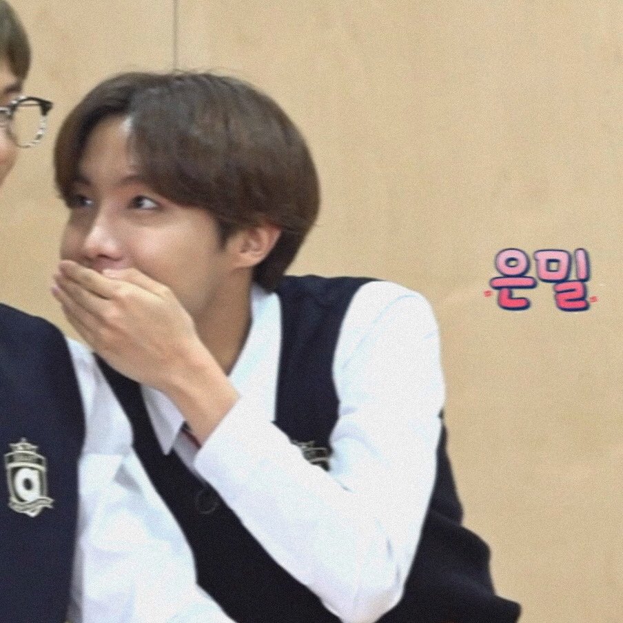 archiveforhobi's tweet photo. good morning to all from our sunshine hobi ✦ https://t.co/yWq290eJrh