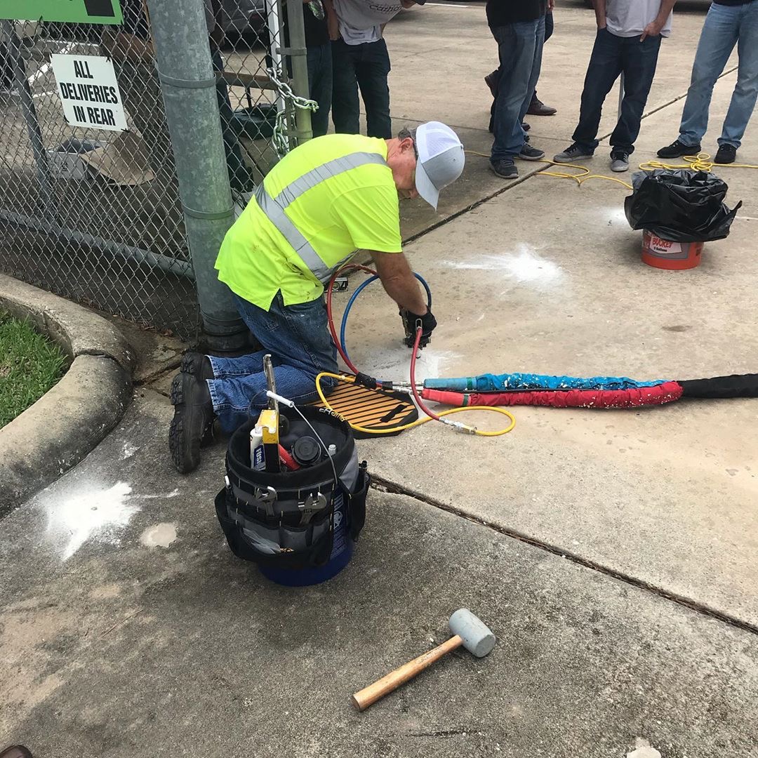 NCFI's tweet image. #TBT TerraThane training school with our industry partners Akurate Dynamics. #NCFI #AkurateDynamics #TeamTerraThane #houstontx #geotechnical #concreterepair #polyjack #soilstabilization #madintheusa