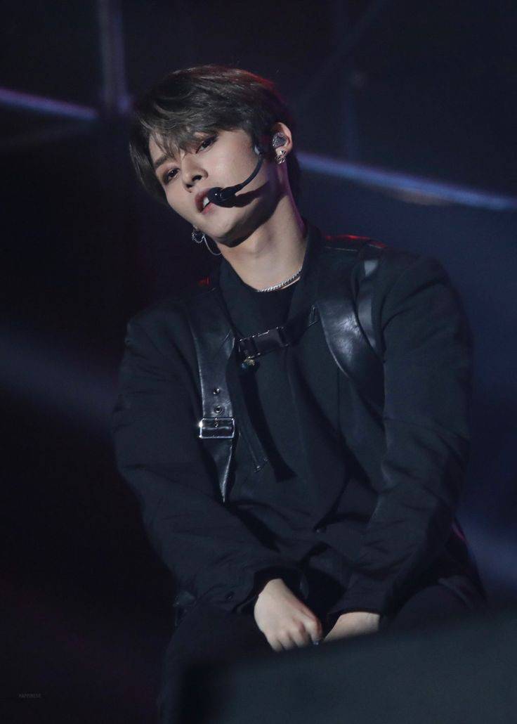 hourleeknow's tweet photo. . #Leeknow #리노 #스트레이키즈 #LeeKnowUnreachableVisual @Stray_Kids https://t.co/FVpnQmOso9