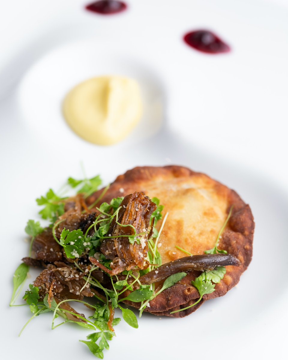 steinlodge's tweet photo. Duck Confit Beignet π
.
.
.
#steinstyle #parkcity #deervalley #vacation #utahlife #parkcity #utahgram #pictureline #utahphotography #utahtravels #travellife #travellifestyle #travelpicture #travelplans #travelpix #utahunique #utahlifeelevated #instahospitality #parkcityfoodie https://t.co/NfGOiiYN5e
