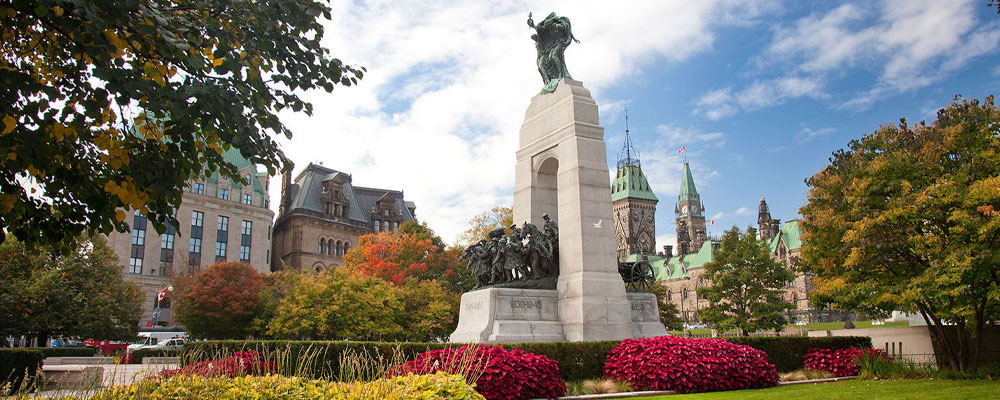 ShannonStubbsMP's tweet image. 6 yrs ago today a cowardly terrorist attack tragically ended the life of Corporal Nathan Cirillo as he stood sentry at the National War Memorial. 
Today I&apos;m thinking of Cpl Cirillo, his family, friends, &amp;amp; loved ones &amp;amp; honour the service he gave to 🇨🇦.
#lestweforget #cdnforces