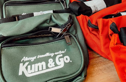 kumandgo's tweet photo. sending a crisp autumn fanny pack to the last person who RTs this https://t.co/iB3oL8DYAX