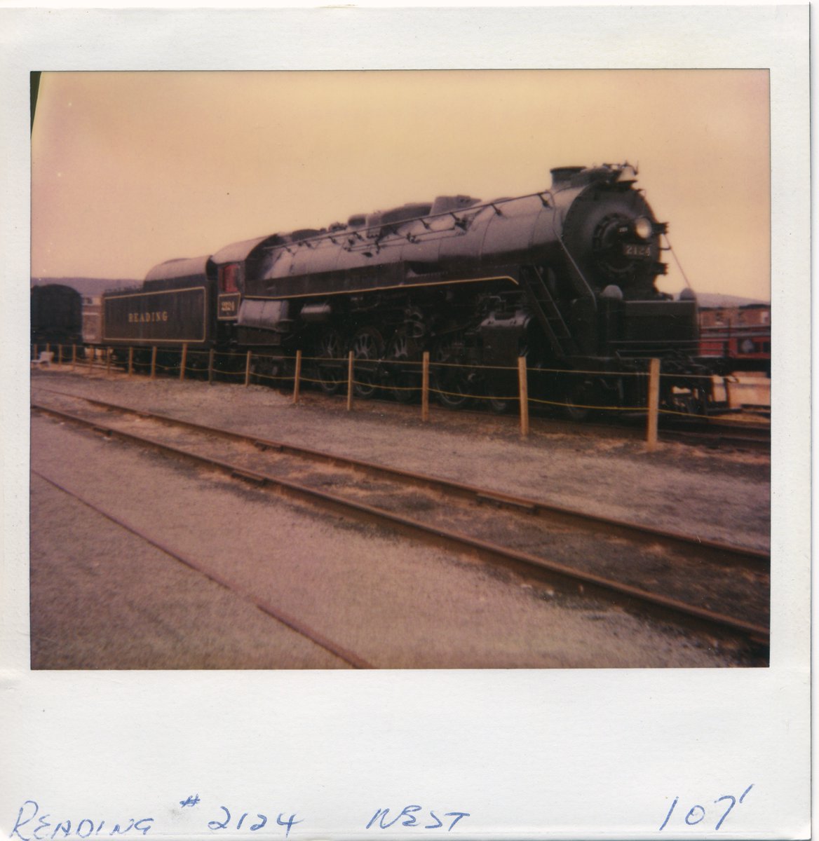 #DYK While it is spelled "Reading", it is pronounced "Redding". During the last couple years, engines like 2124, represented steam locomotives in their "last hour" on America's railroads. #TheMoreYouKnow 🌠
#IronHorseRambles https://t.co/mvH43oXIVB