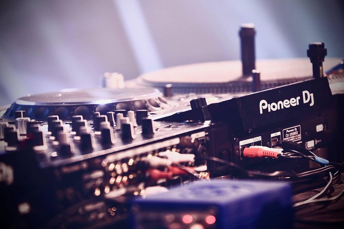 SLLFX - AV Professionals tweet media