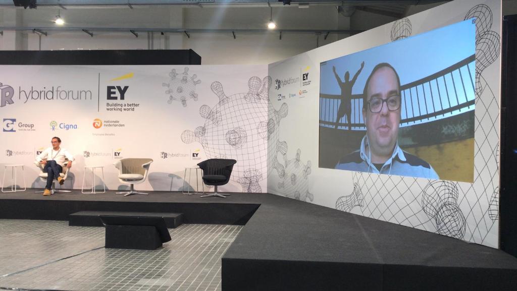 "La pandemia se tiene que tomar como una oportunidad. Hay que poner el foco en cómo hacer la experiencia del empleado más sostenible." <a href="/JLRiscoRojas/">Jose Luis Risco Rojas</a> Director de Recursos Humanos de EY en diálogo con <a href="/Rmiranda/">Rodrigo Miranda Beltrán</a> Socio Director General de <a href="/ISDI_edu/">ISDI</a>
#HRHybridForum