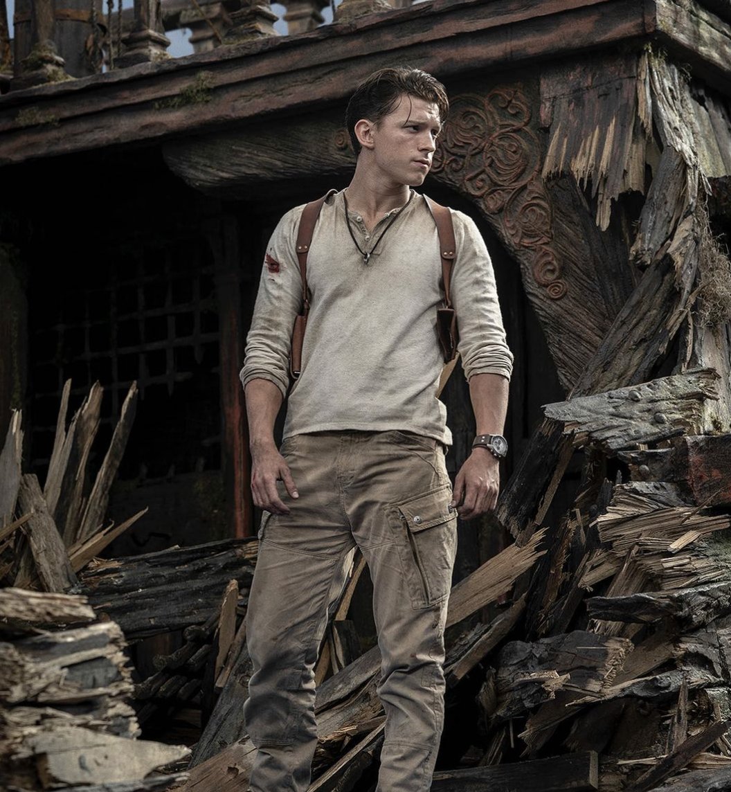ocabritonerd's tweet photo. Primeira imagem do Tom Holland como Nathan Drake, na adaptação de Uncharted! https://t.co/Za4fDHKUgN