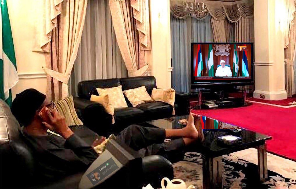 dejiarchive's tweet photo. *Buhari watching his live speech* https://t.co/rv5tocYPbN